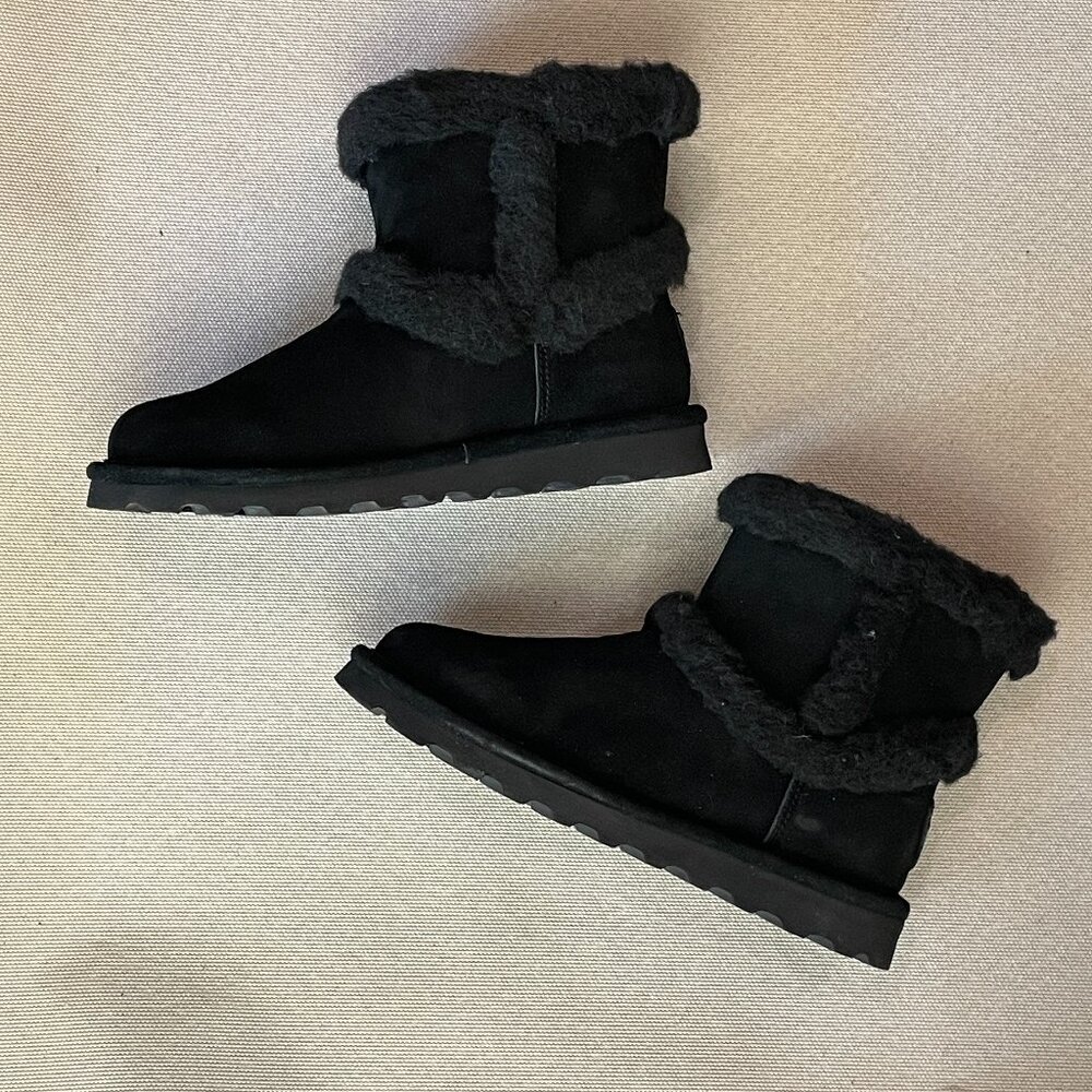 Bear Paws Shoes Fur Trim Black Boots Size 7 NWOT